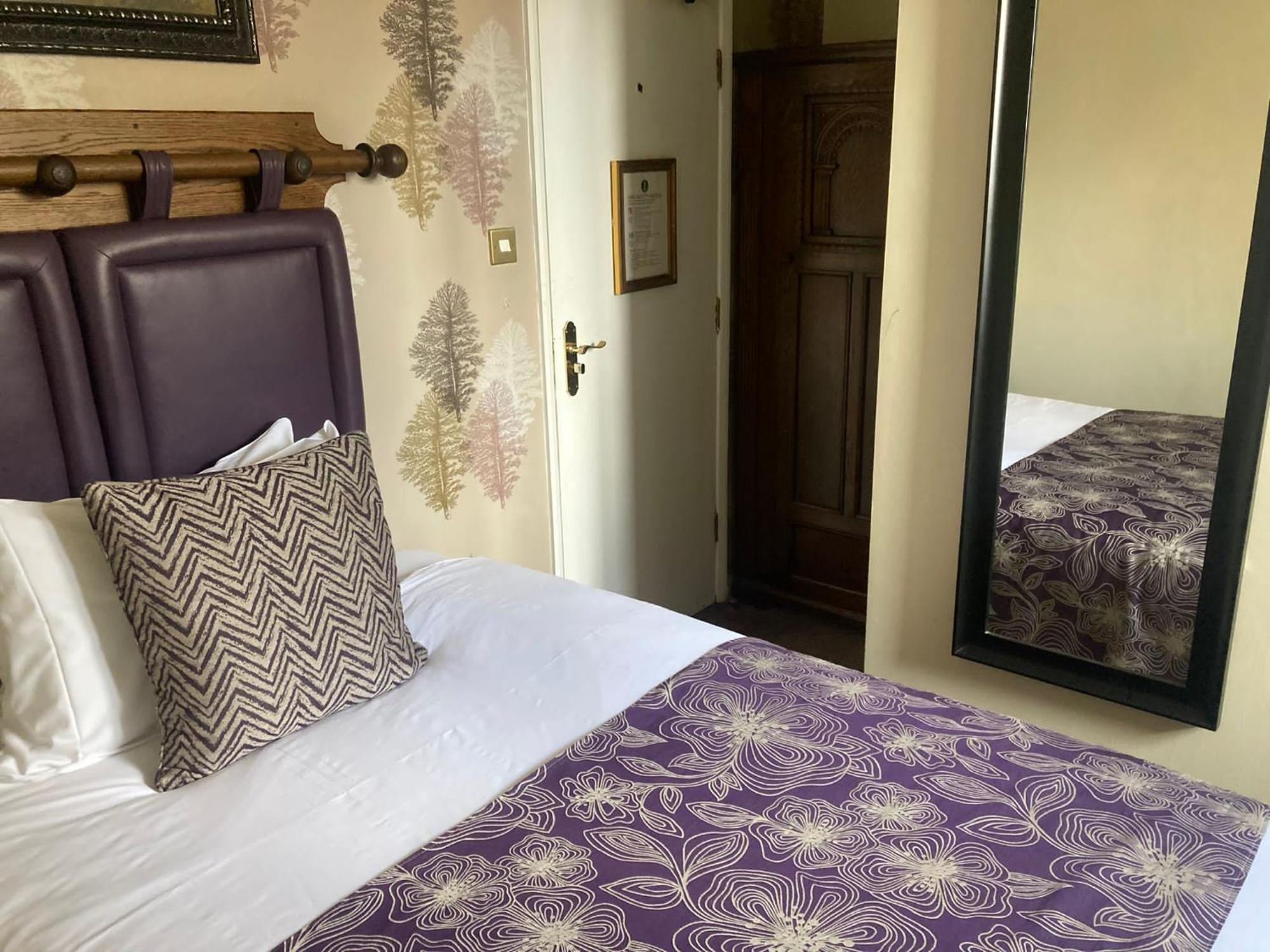Saracens Head Hotel By Greene King Inns Towcester Ngoại thất bức ảnh