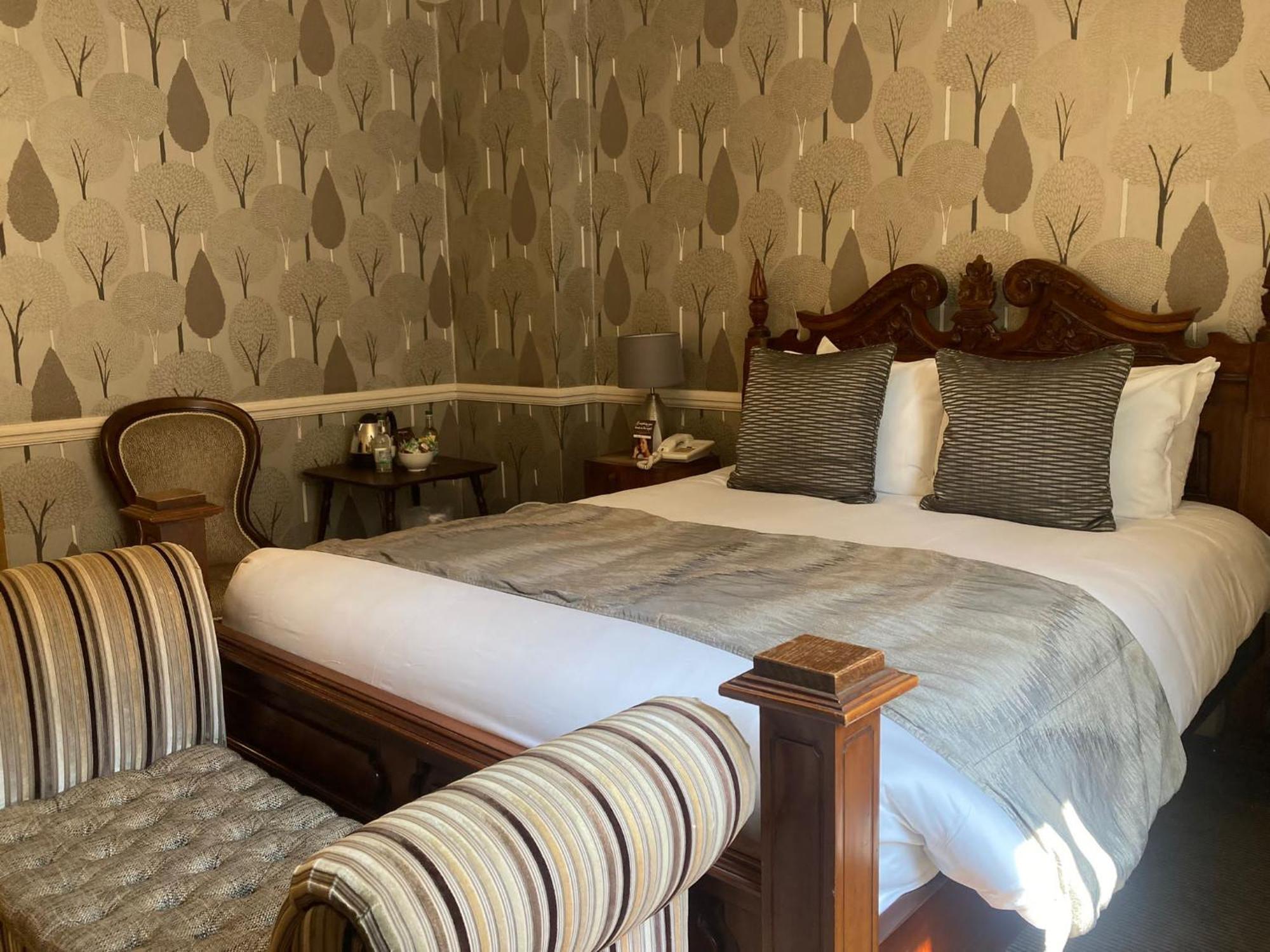 Saracens Head Hotel By Greene King Inns Towcester Ngoại thất bức ảnh