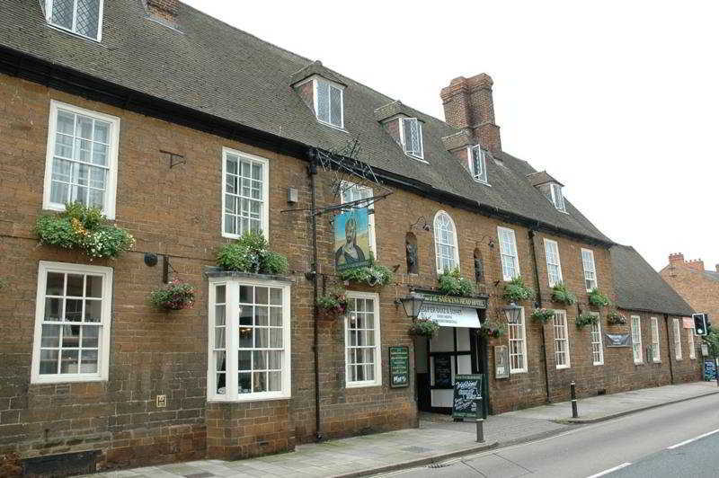 Saracens Head Hotel By Greene King Inns Towcester Ngoại thất bức ảnh